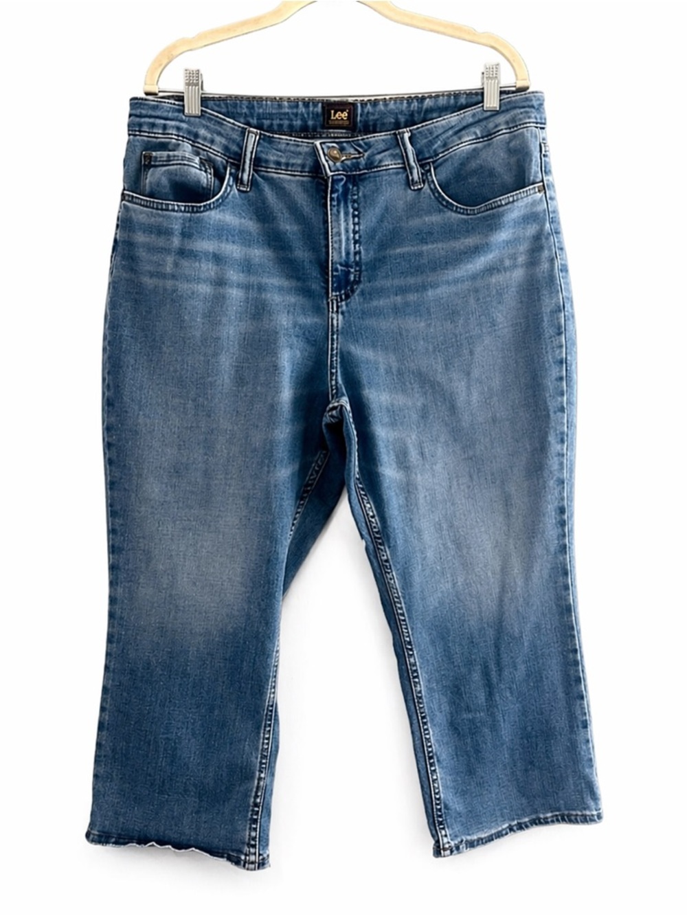 Lee Women’s Capri Jeans Size 16 Blue Denim Mid Rise Stretch Casual